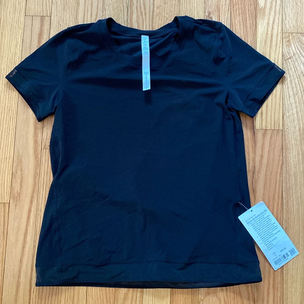 Brand New Lululemon Serve up Some Sun SS Top